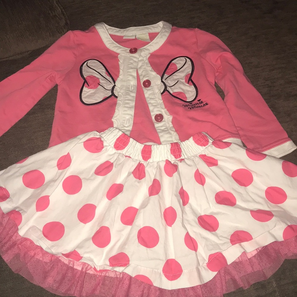 Cardigan and skirt set